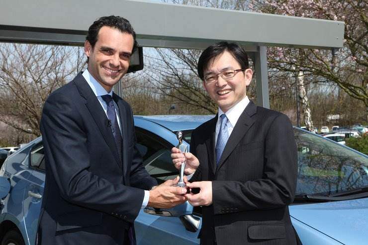 Cover Image for Toyota Prius Plug-in Hybrid Gesamtsieger beim 11. Internet Auto Award