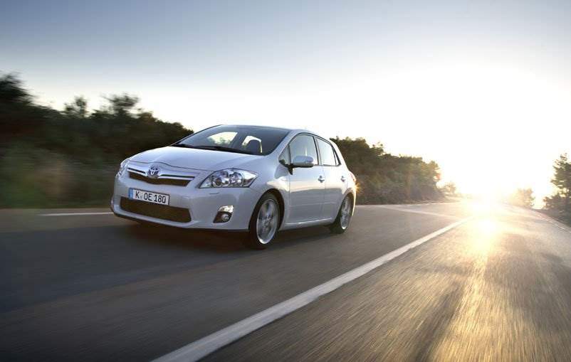 Cover Image for Toyota Auris Hybrid brilliert im Dauertest von „auto motor und sport“