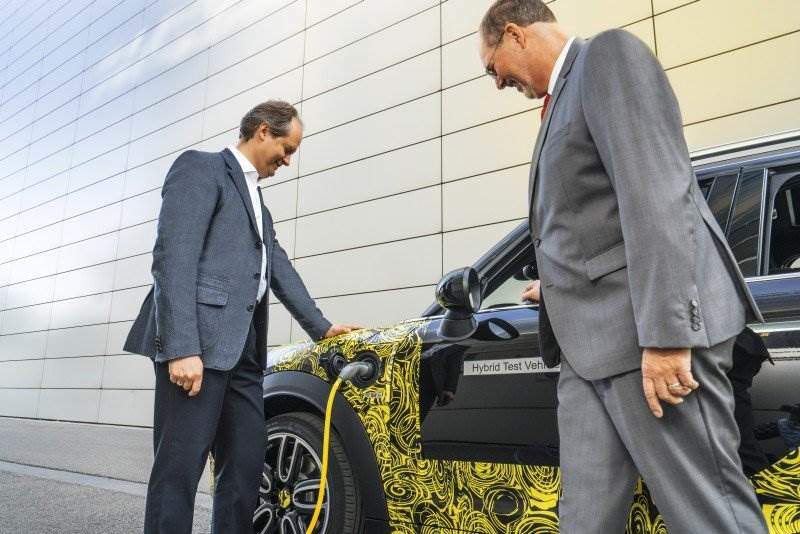 Cover Image for MINI goes electric – Der Mini wird elektrisch…