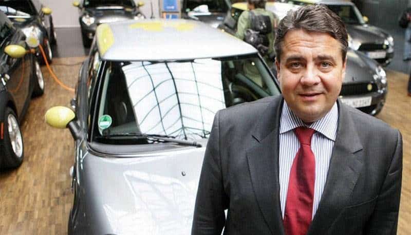 Sigmar Gabriel sieht einen Millionen E-Autos bis 2020 als unrealistisch an