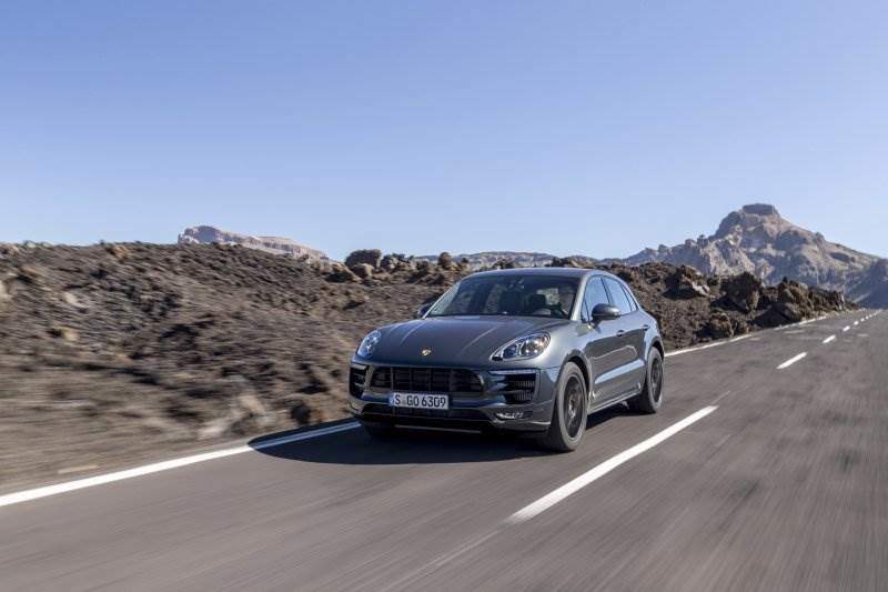 Cover Image for Porsche denkt über elektrisierten SUV nach