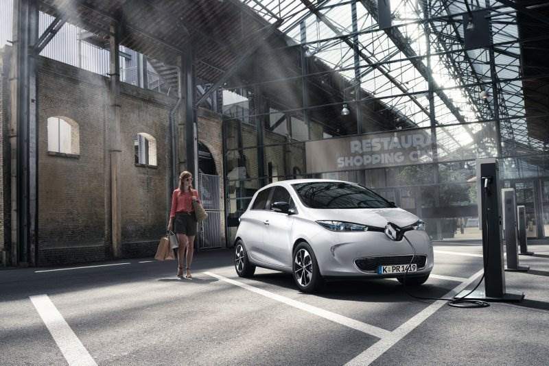 Cover Image for Lange Elektrotrips verspricht die neue Renault Werbekampagne