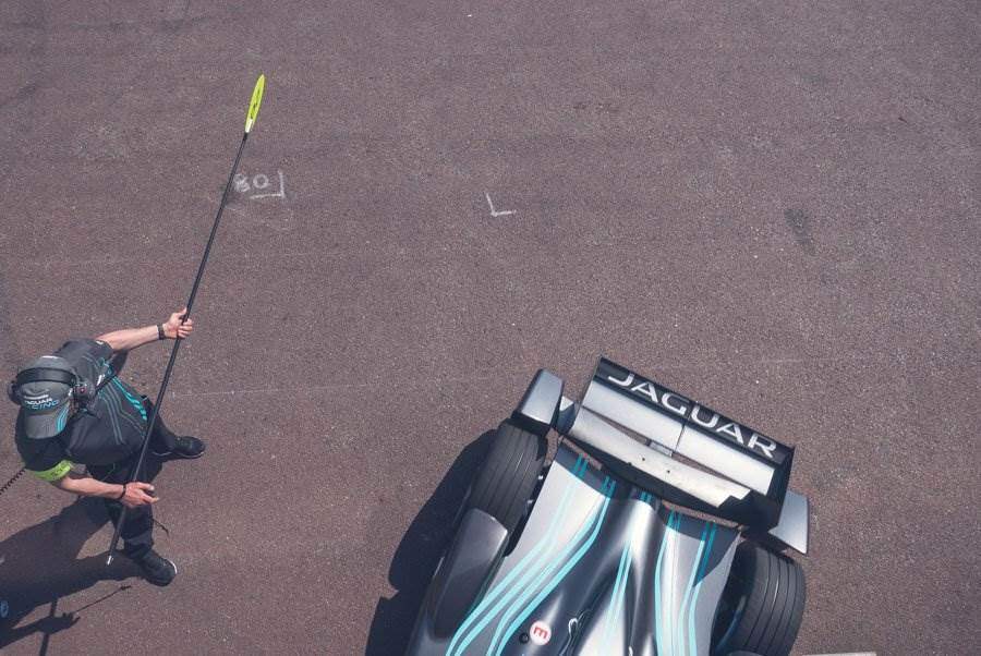 Cover Image for Formel E: Eigene Akkutechnik kann zu Rüstungswettkampf um die leistungsfähigsten Speicher werden