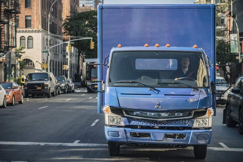 Cover Image for Daimler startet Serienproduktion des Elektro-Lkw FUSO eCanter