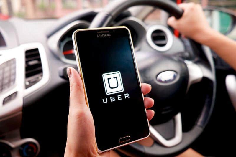 Cover Image for Uber will bis 2025 rein elektrisch in London unterwegs sein