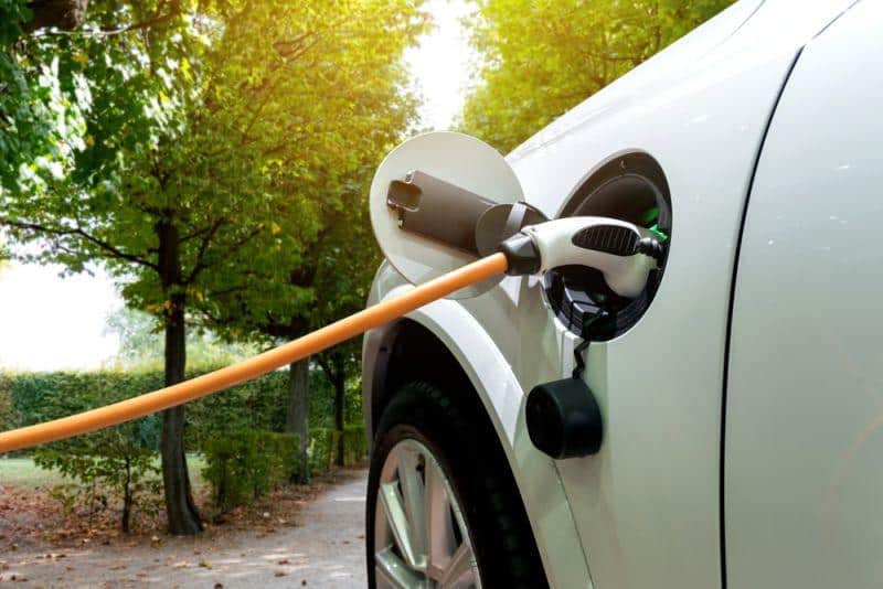 DEKRA: Ab 2020 Elektroautos günstiger als Verbrenner