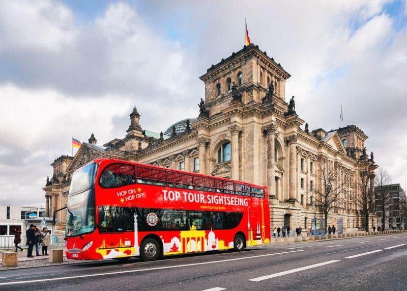 Cover Image for Berlin beginnt mit Beschaffung von 30 Eindeckomnibussen und 15 Gelenkbussen mit E-Antrieb