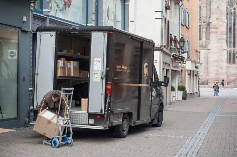 UPS entwickelt eine verbesserte Ladestruktur für Elektrolieferwagen