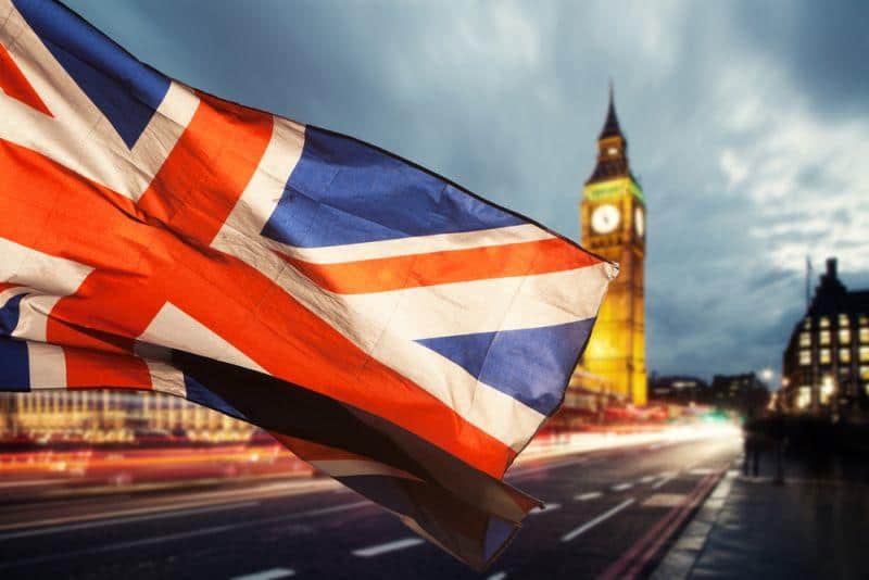 Cover Image for UK startet „Road to Zero“-Strategie, um weltweit führend in der Null-Emissions-Fahrzeugtechnologie zu werden
