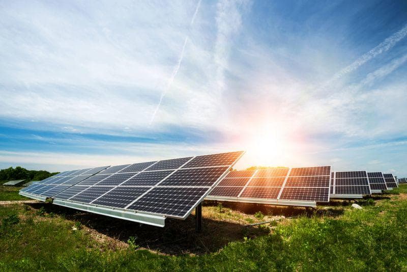 Chinas Solarriese GCL plant den Einstieg in die Elektrofahrzeugbranche