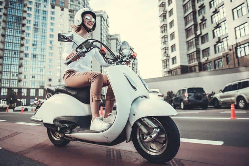 Cover Image for TVS Motor bringt Hybrid-Roller iQube auf die Straße