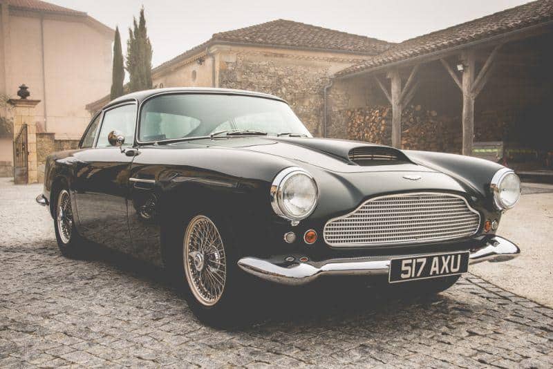 Cover Image for Aston Martin könnte mit 800-Volt-Ladung der Erste sein