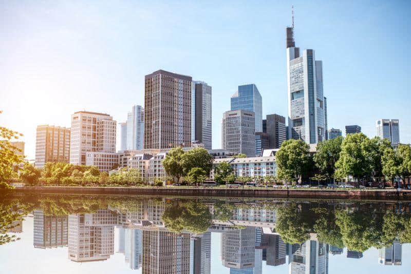 Cover Image for Frankfurt will bald 50 Elektro-Taxis fördern