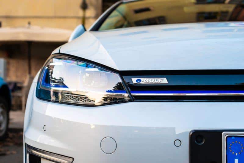 Cover Image for VW-CEO Herbert Diess: Tesla „… könne sich auf die Zukunft konzentrieren“ und sei daher im Vorteil