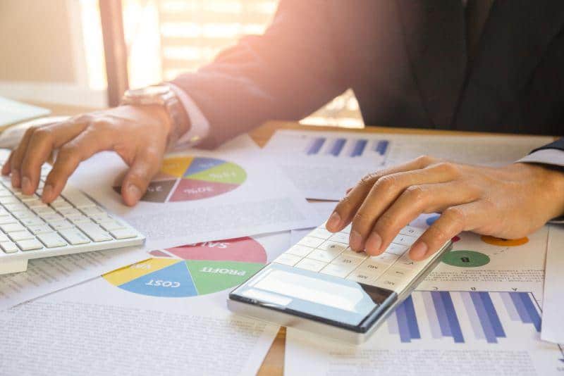 Fahrzeugzulassungen im März 2019: Elektroautos und Hybride legen deutlich zu