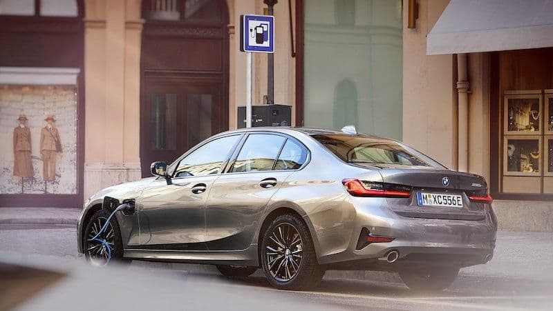 Modellpflege bei BMW: Etliche Plug-in-Hybride mit mehr Reichweite