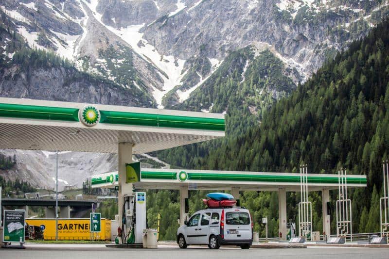 BP Chargemaster: Bis 2021 400 HPC-Ladestationen an Tankstellen
