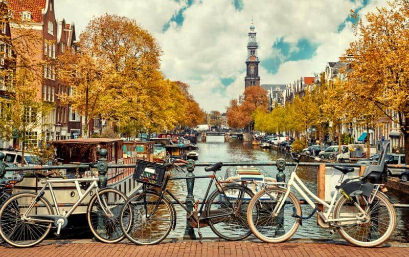 Cover Image for Niederländische Supermarktkette beliefert Kunden in Amsterdam voll elektrifiziert