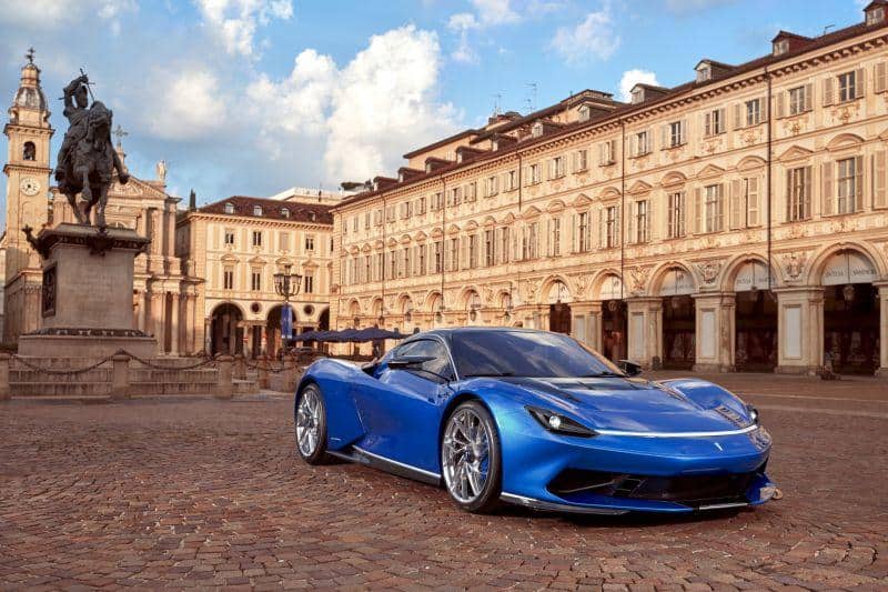 Automobili Pininfarina enthüllt die Evolution des Pininfarina Battista