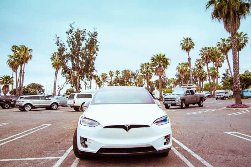 Tesla liefert derzeit täglich 1.000 Autos auf dem Weg zum Rekordquartal aus