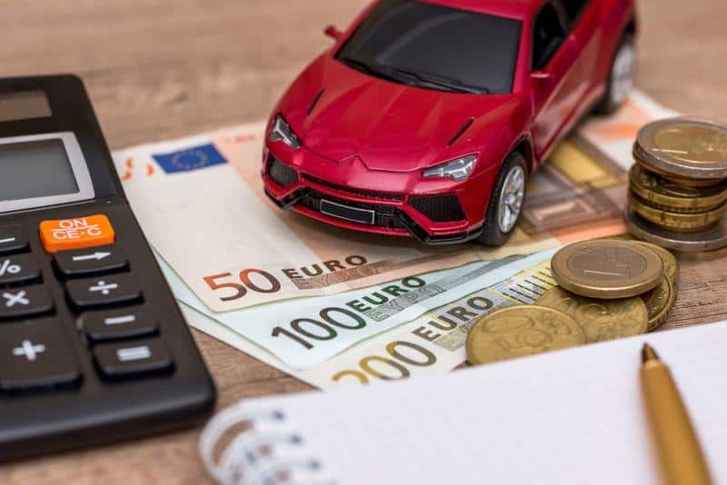 Cover Image for Autokonzerne erhöhen Investitionen in Elektroautos massiv, vor allem China profitiert