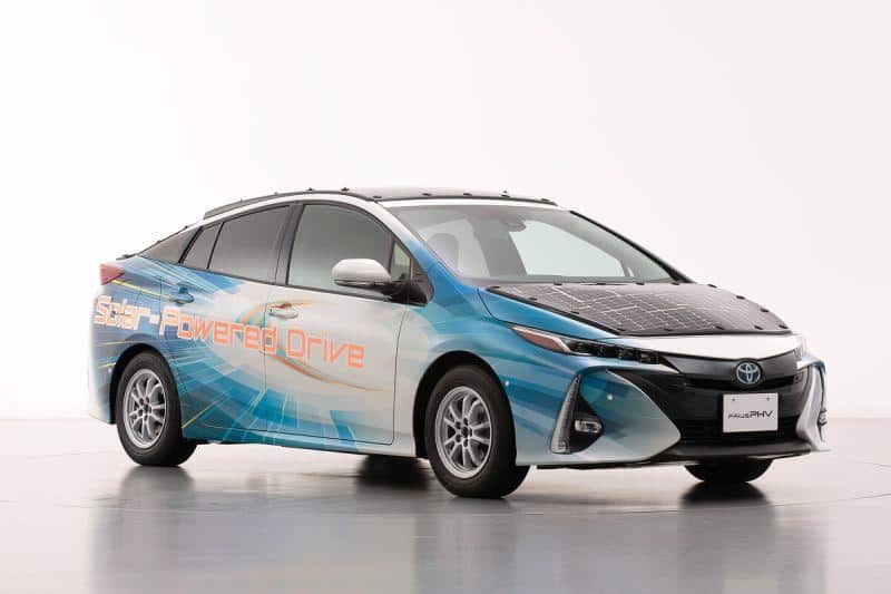 Cover Image for Toyota will Prius PHEV während der Fahrt über Solarpanels aufladen