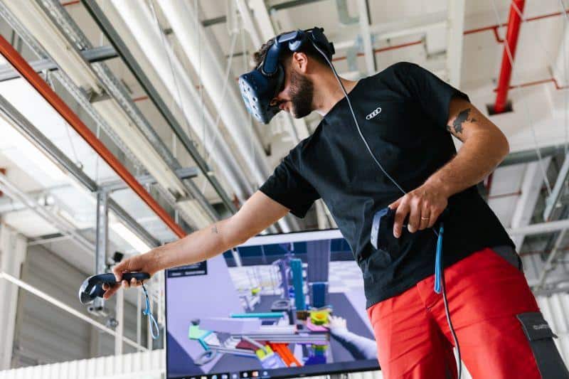 Cover Image for Audi setzt beim Audi e-tron GT auf Virtual Reality in der Produktion