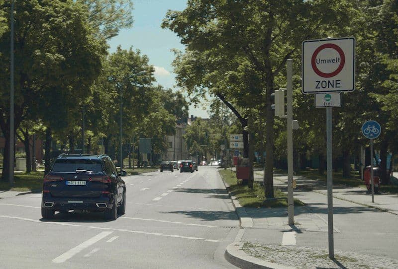 Mehr Lebensqualität in Städten: Plug-In-Hybride von BMW im urbanen Umfeld automatisch emissionslos und leise