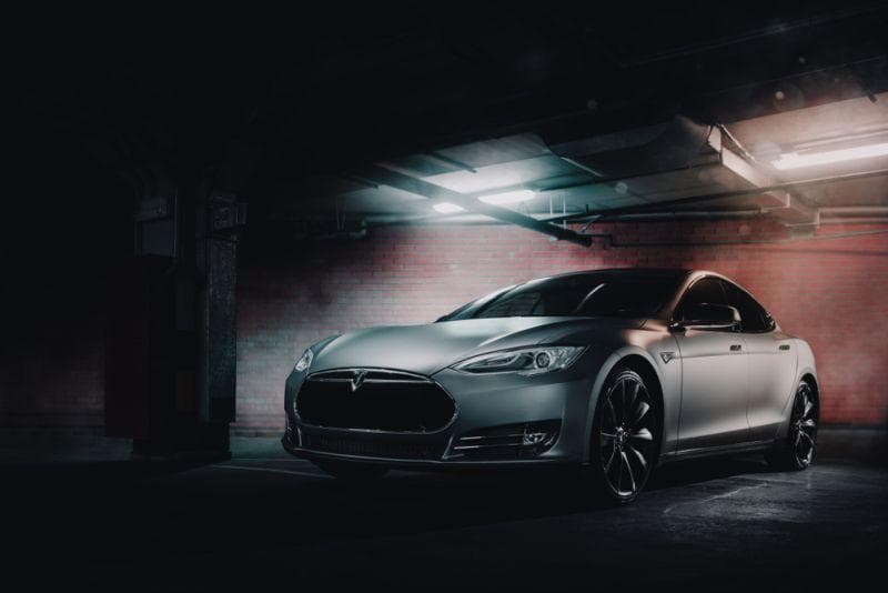 Cover Image for Tesla-Chef Musk über das Model S: „Wir wollten ein Auto mit verrückten technischen Daten“