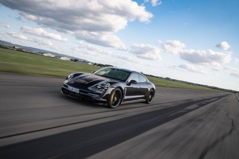 Cover Image for Porsche-Chef über Elektroautos: „Der Taycan ist erst der Anfang“