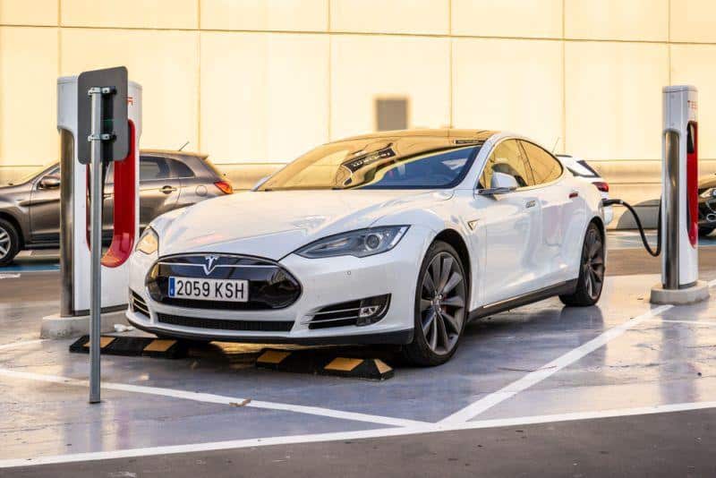 Teslas Supercharger-Netzwerk liefert 72 GWh Strom in einem Monat