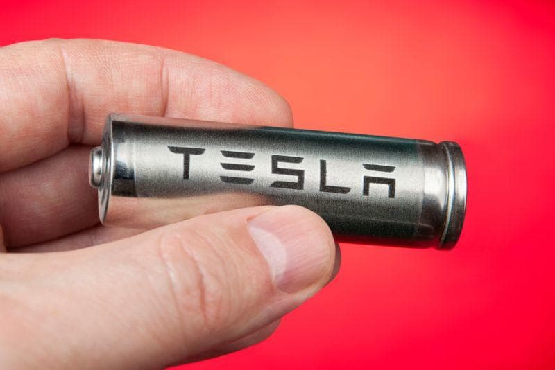 Tesla gewinnt LG Chem als Batterielieferant für die Gigafactory 3, Gerüchten zufolge.