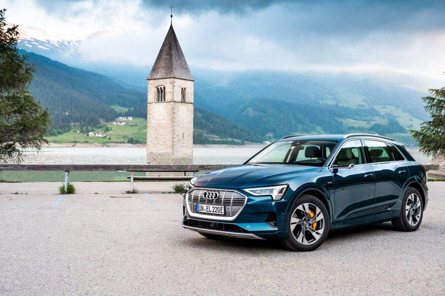 Cover Image for 1.600 km mit dem Audi e-tron unterwegs – in 24 Stunden durch zehn Länder