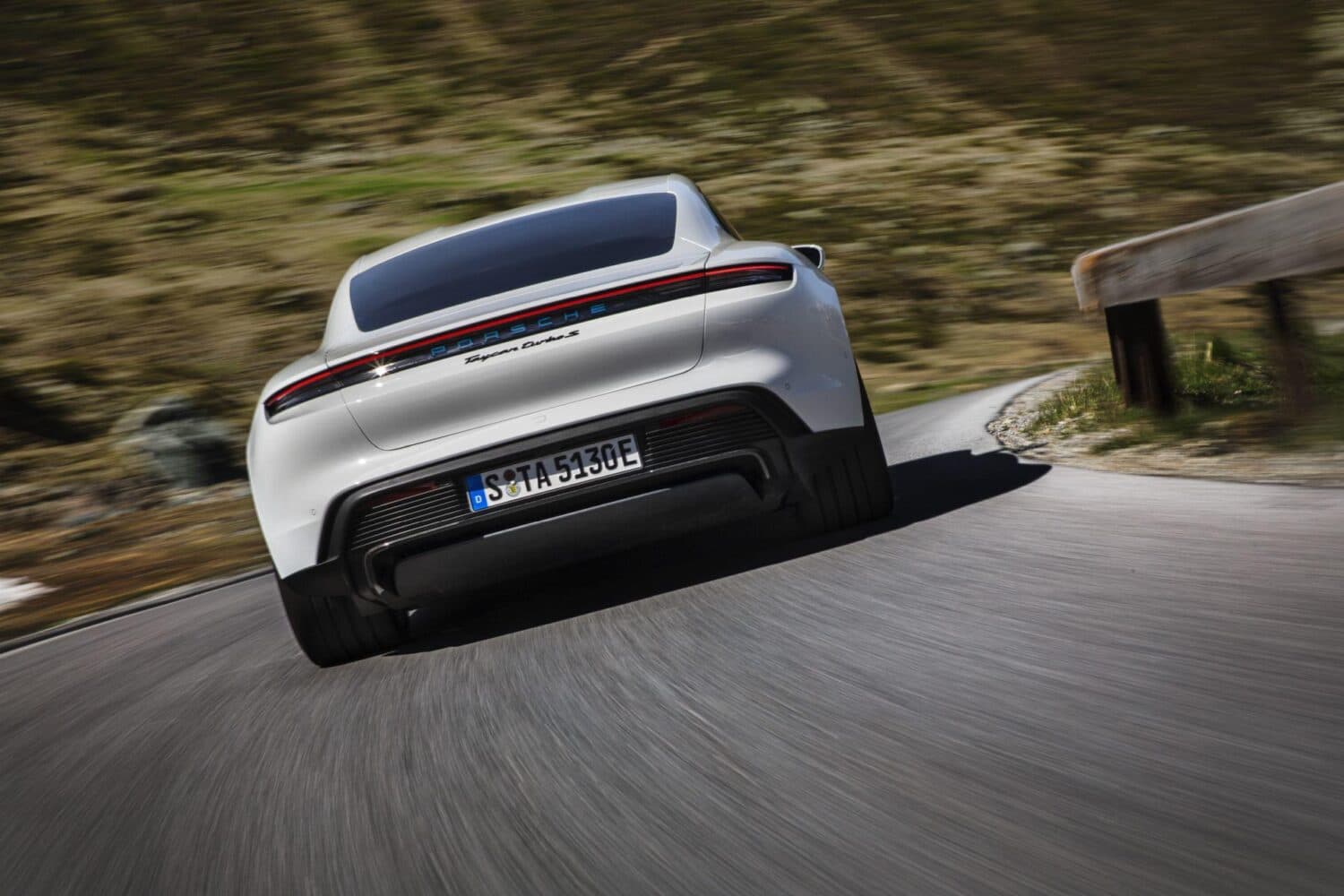 Cover Image for Porsche stellt Hypercar mit Hilfe von Rimac in Aussicht