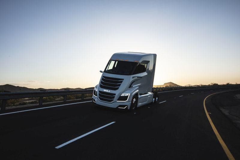 Cover Image for Nikola: „Es ist an der Zeit, endlich eine emissionsfreie Lösung für den Markt der Schwerlast-Lkw anzubieten“