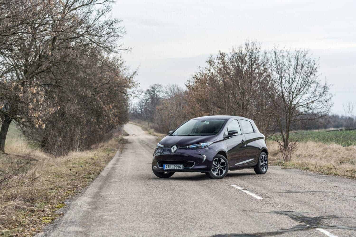 Cover Image for Renault ZOE läuft Tesla Model 3 den Rang ab, im europäischen Markt – Juli 2019