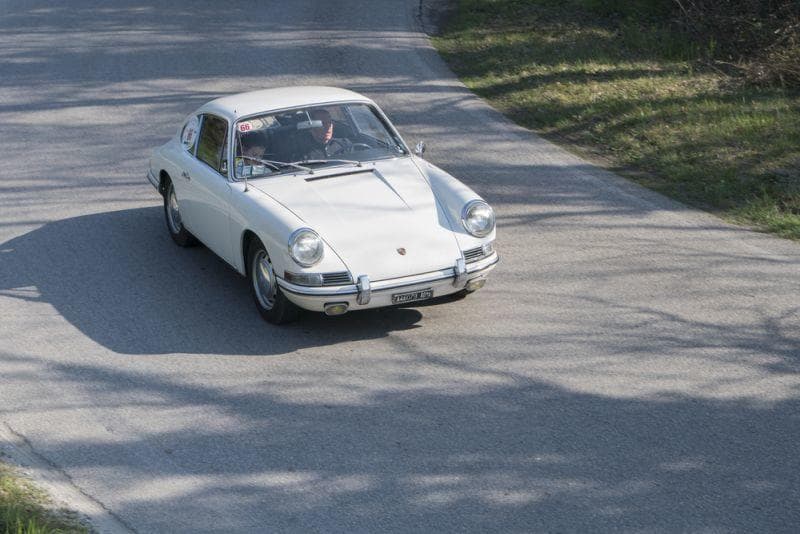 Cover Image for Elektrifizierter Porsche 912 mit der Power eines Tesla Model S