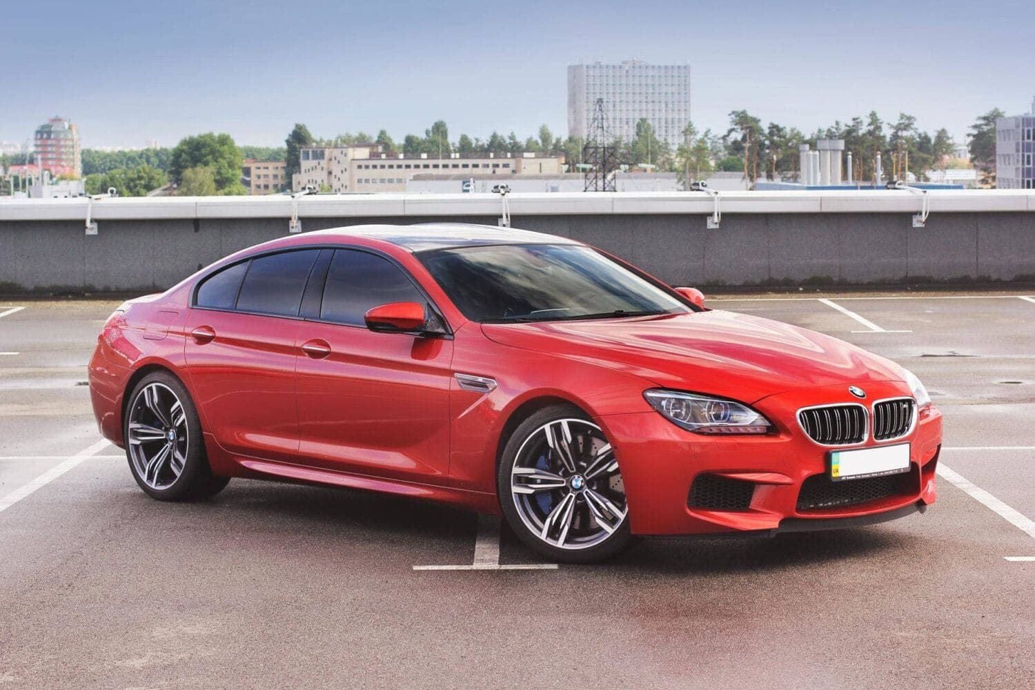 Cover Image for BMW: Luxusautos sollen Elektromobilität finanzieren