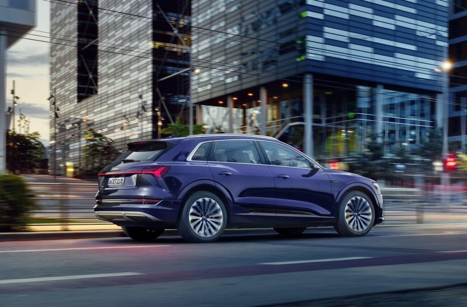 Cover Image for Audi: „Wir geben insgesamt weniger aus, aber mehr für Elektromobilität“