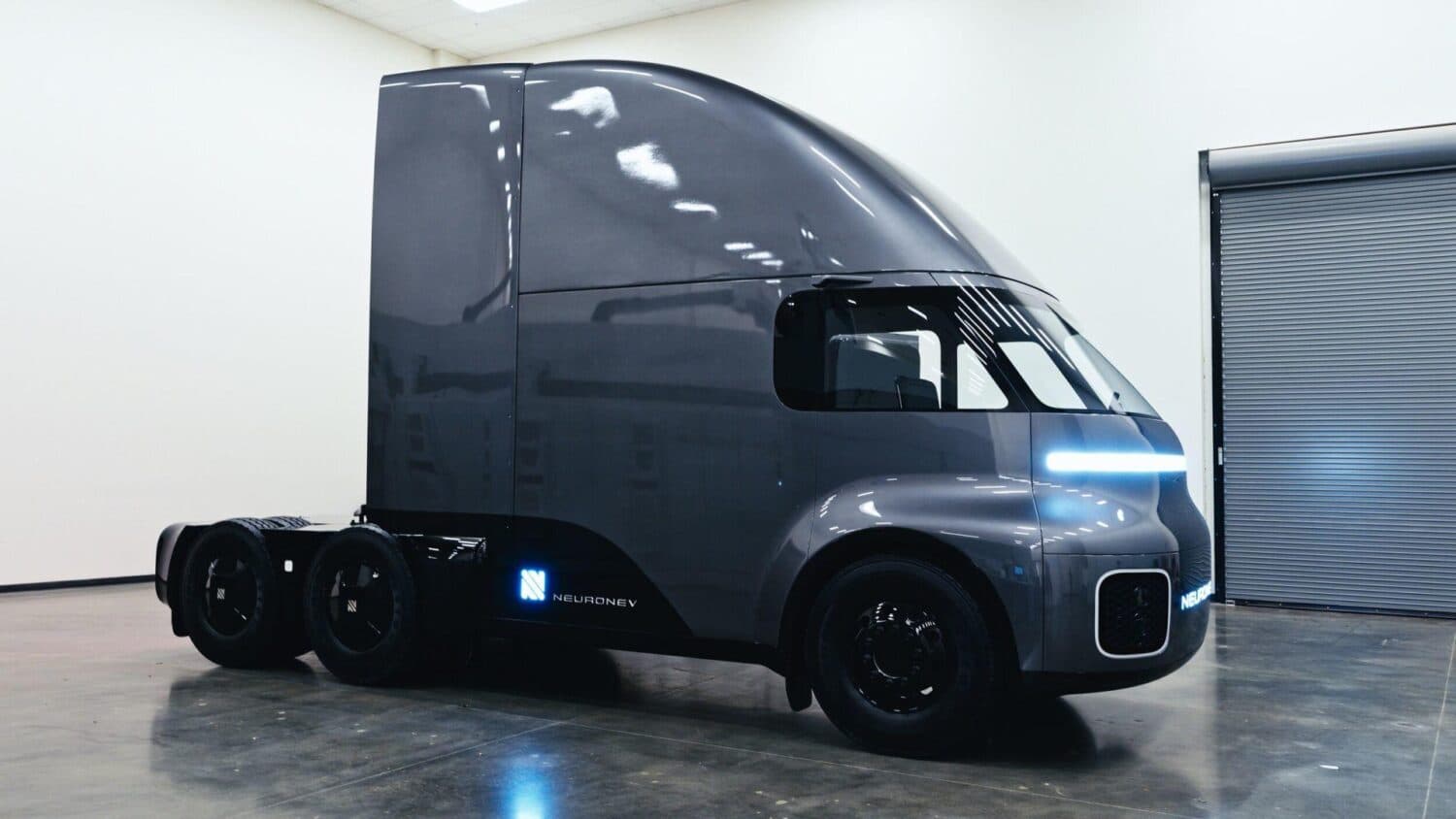 Cover Image for Neuron EV TORQ: Der bessere Tesla Semi?