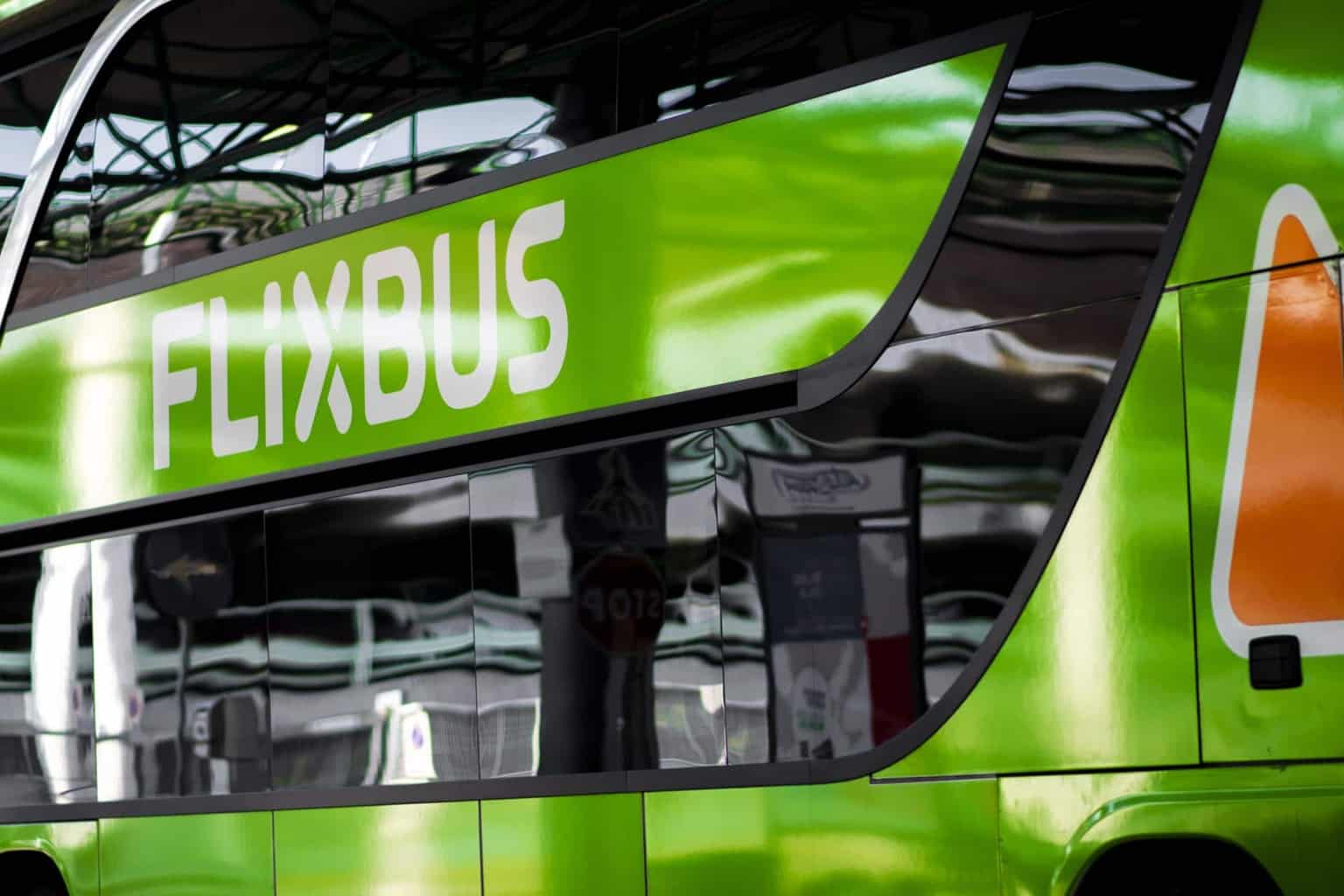 Cover Image for Flixbus-Gründer beklagt „erhebliche Hürden“ bei E-Bussen im Fernverkehr