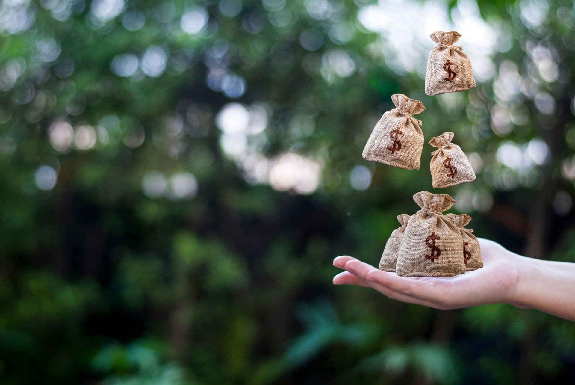 Cover Image for BMVi: Zukunftsschecks für mehr E-Mobilität in Höhe von 90 Mio. Euro vergeben