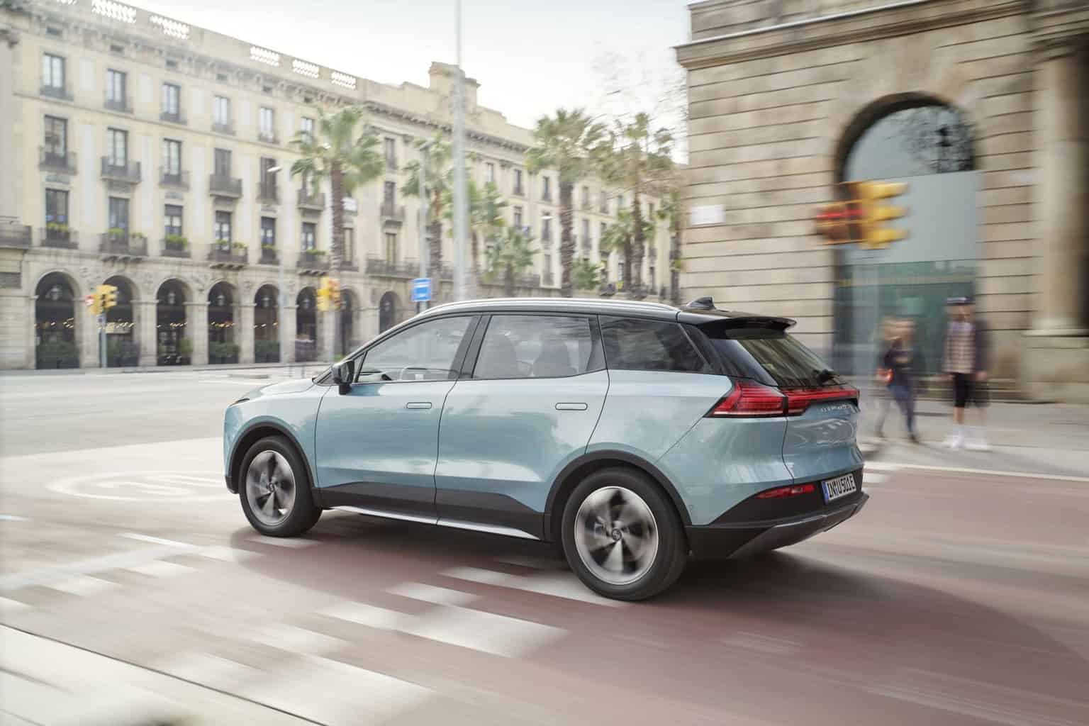 Cover Image for AIWAYS setzt im E-SUV U5 auf außergewöhnliche Batterie-Sandwich-Struktur