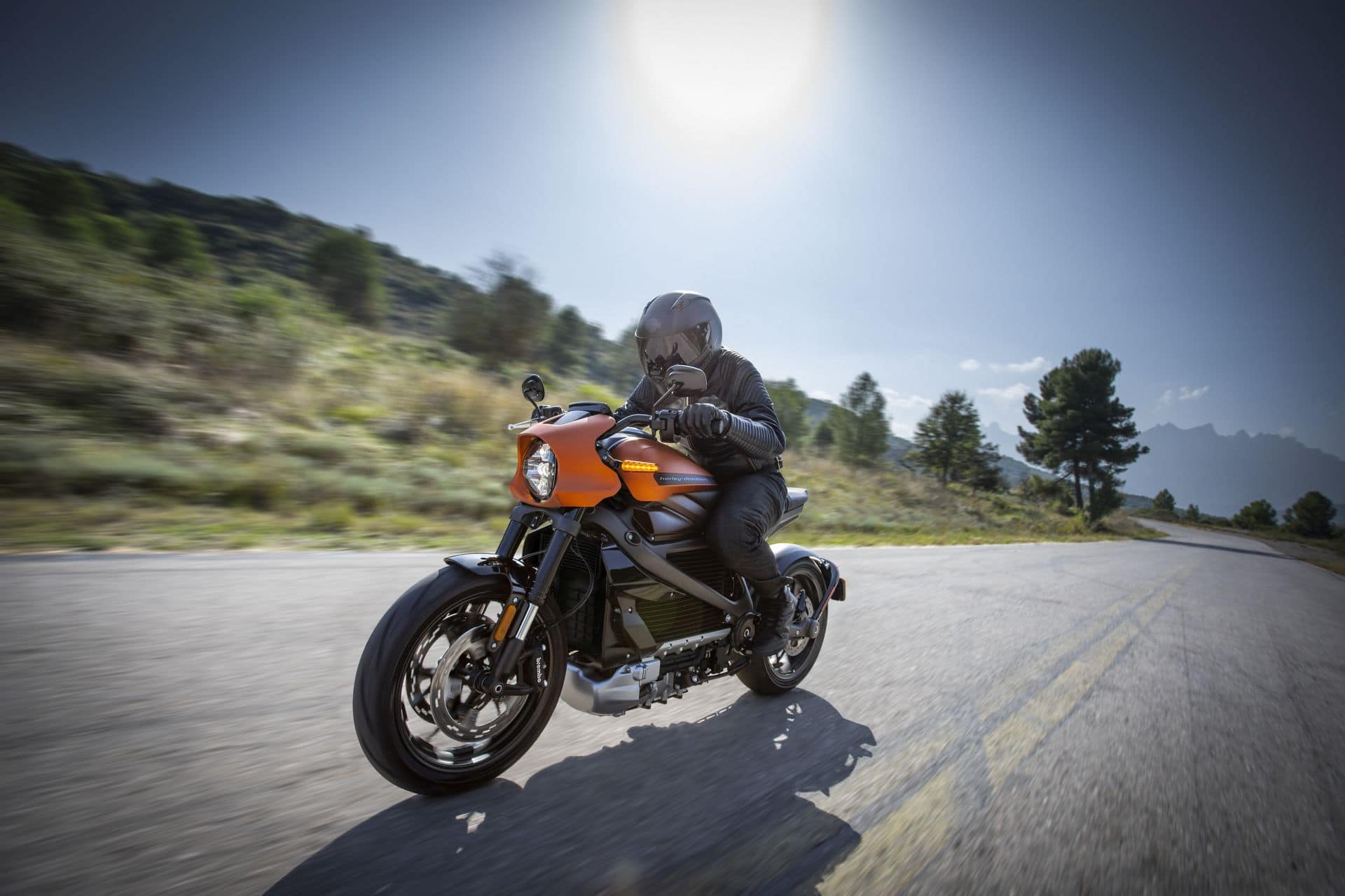 Cover Image for Mit der Harley-Davidson Livewire auf Rekord-Jagd
