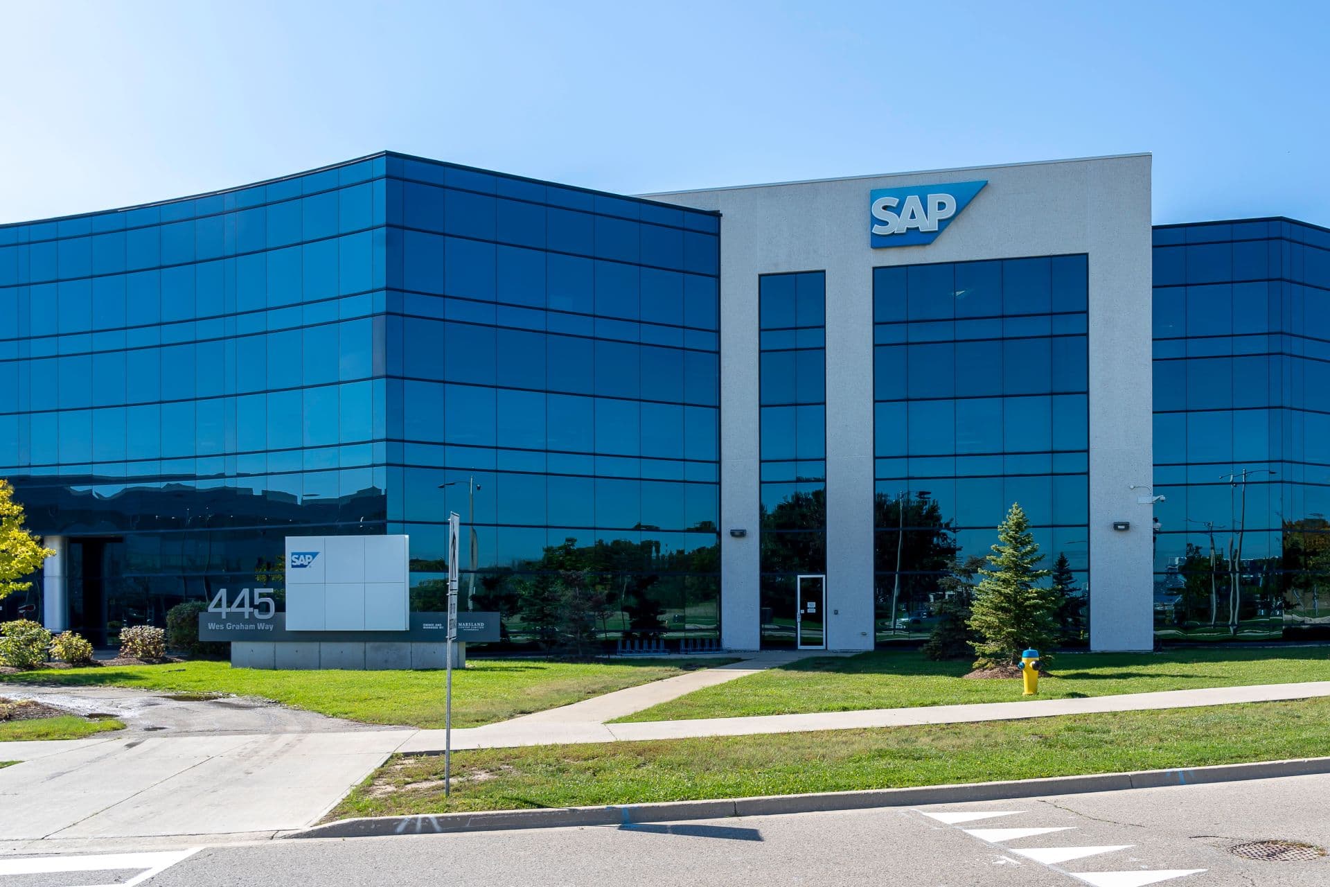 Cover Image for SAP: Bis 2025 soll jeder dritte Dienstwagen ein Elektroauto sein