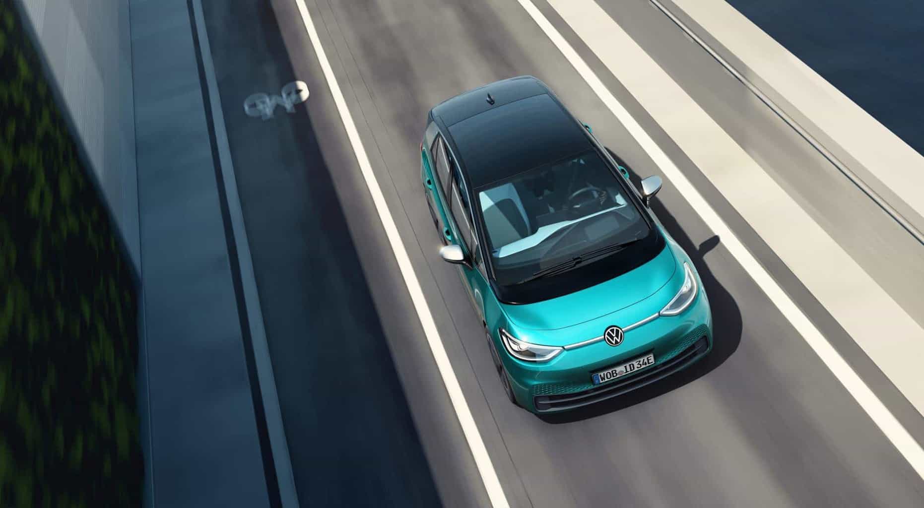 Cover Image for VW ID.3 soll wegen Software-Problemen mit abgespeckten Funktionen ausgeliefert werden