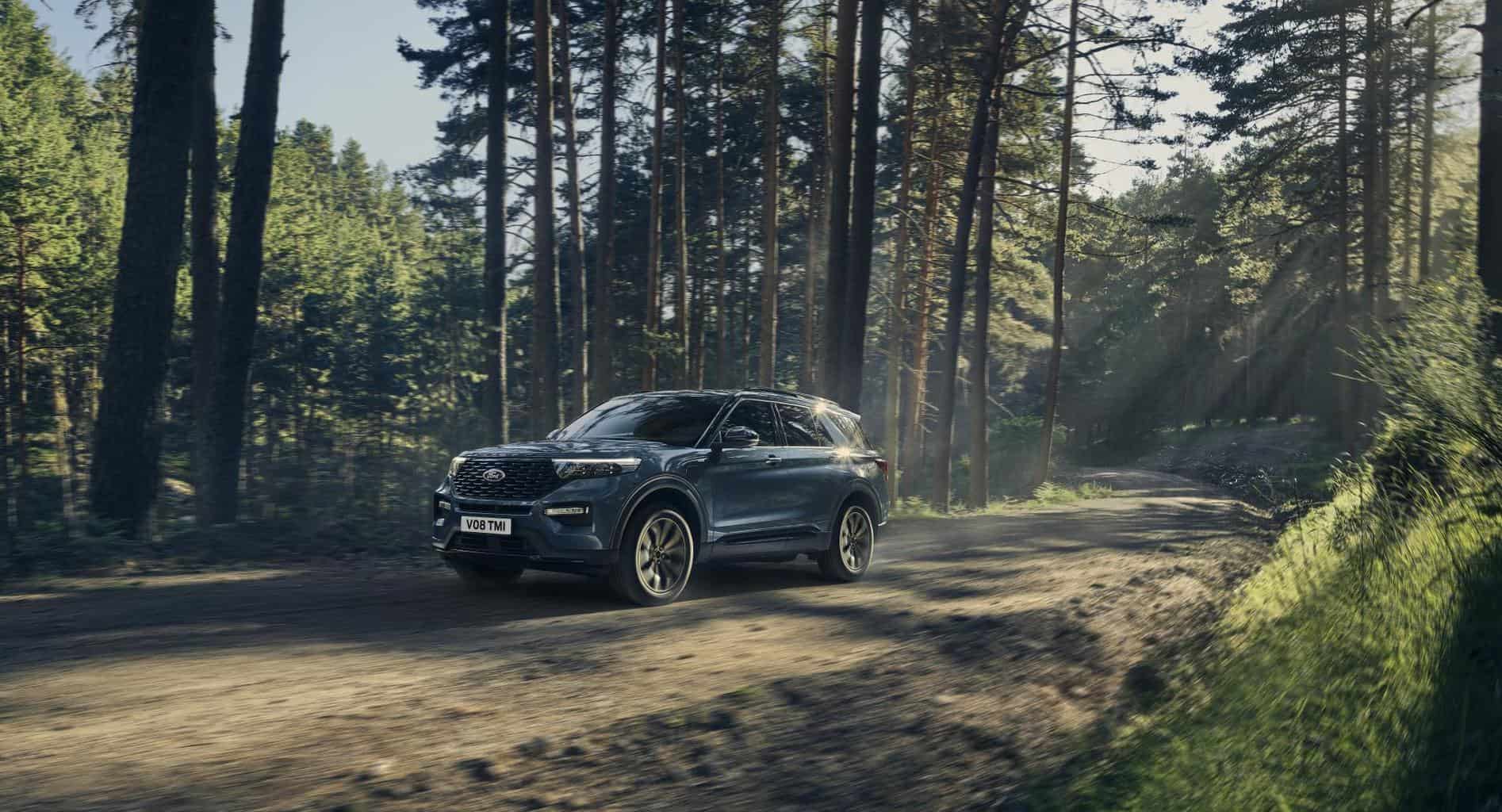Cover Image for Fahrzeug-Auslieferung des Ford Explorer Plug-In-Hybrid begonnen
