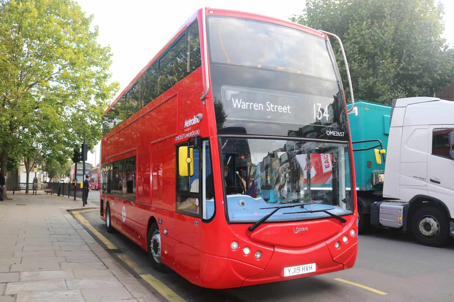 Cover Image for ZF elektrifiziert drei Dutzend von Londons roten Doppeldecker-Bussen