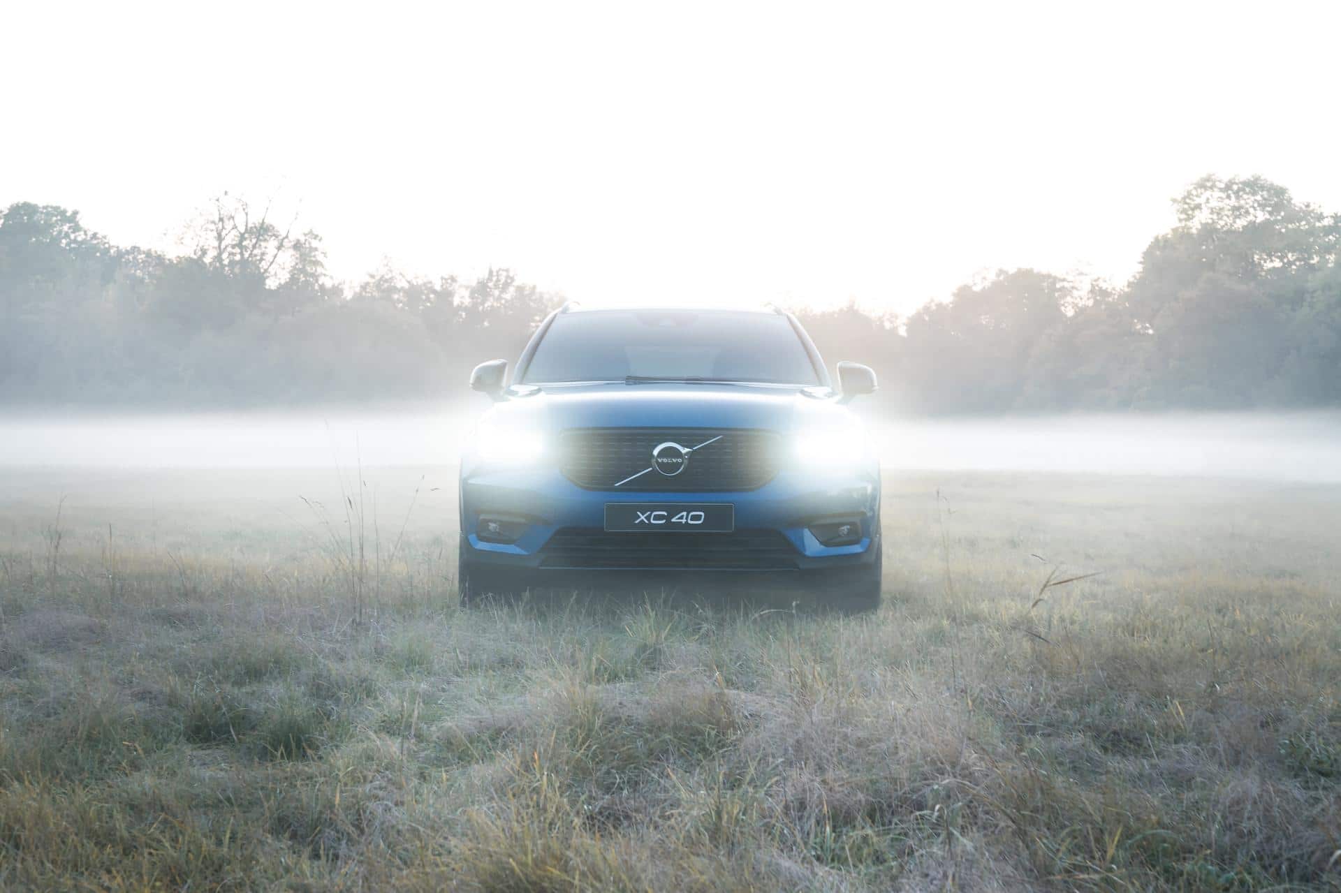 Cover Image for Volvo: XC100 Recharge kommt 2023 als elegantes, vollelektrisches SUV-Coupé