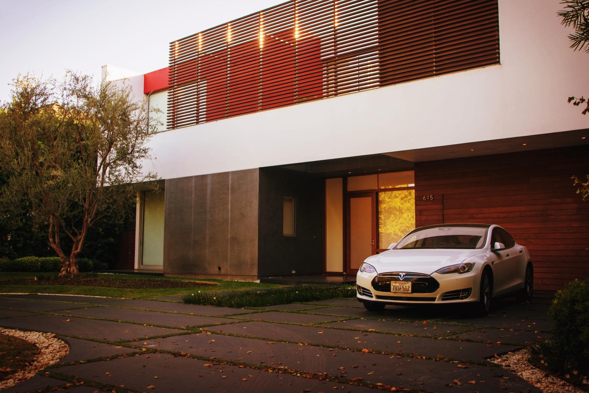 Tesla arbeitet an Hybrid-Batterie als rein elektrischer „Range-Extender“